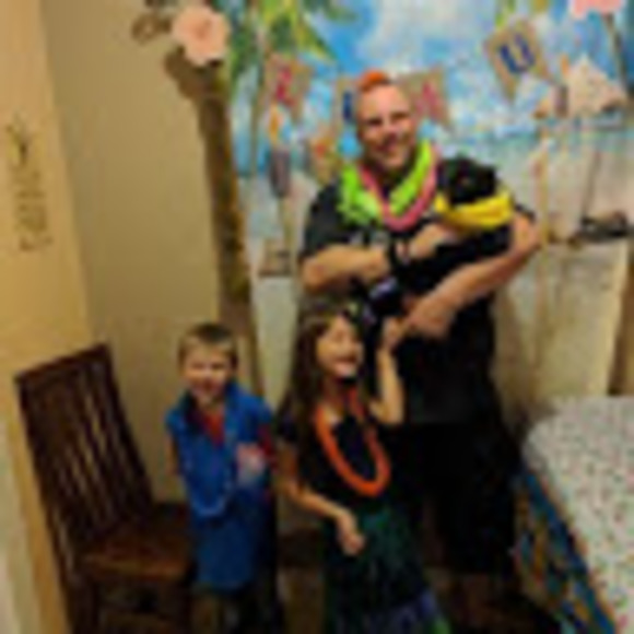 Meet your Posher, Andrew - Picture 1 of 1